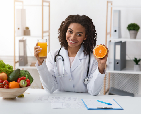 Dietitian providing Dietary services